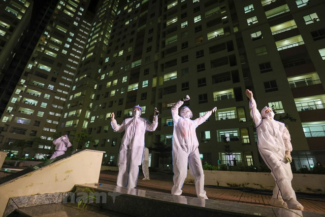 MC Quỳnh Hoa: Nhiều bệnh nhân COVID-19 xem ca nhạc qua khe cửa hẹp ảnh 5