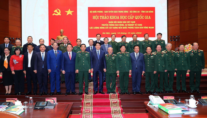 vna_potal_hoi_thao_quoc_gia_ve_vai_tro_quan_doi_trong_xay_dung_nen_quoc_phong_toan_dan_7756221.jpg