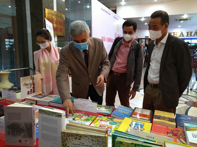 Giải thưởng Sách quốc gia xướng tên cuốn truyện về bảo vệ môi trường ảnh 1