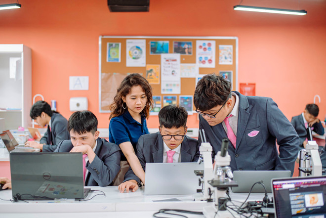 TH School class 1.jpg