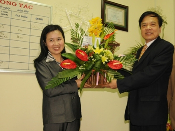 Tân giáo sư toán học: "Đừng yêu cầu các bạn trẻ phải như thế hệ tôi" ảnh 1