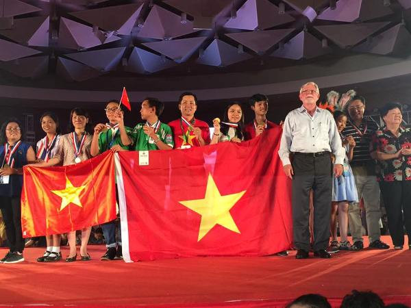 Học sinh Việt Nam giành hai huy chương vàng thi khoa học quốc tế ảnh 1