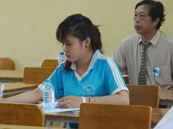 Thí sinh hào hứng vì đề thi môn Địa lý không quá khó ảnh 1