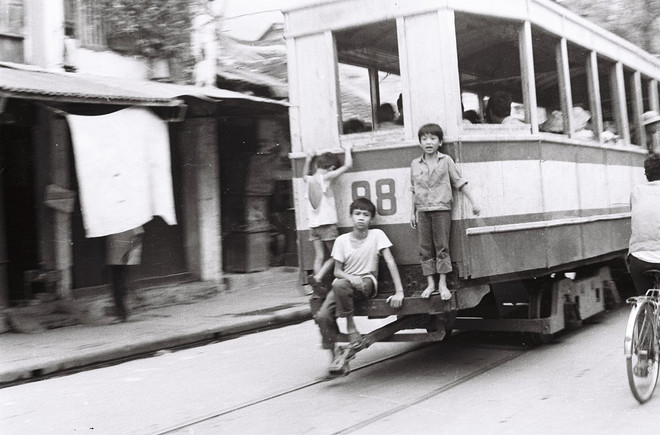 Rưng rưng nhìn lại hình ảnh Hà Nội của một thời đã xa ảnh 1