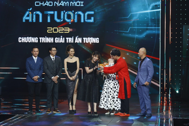 Giải thưởng VTV Awards 2022: 'Thương ngày nắng về' lập 'cú đúp' ảnh 6
