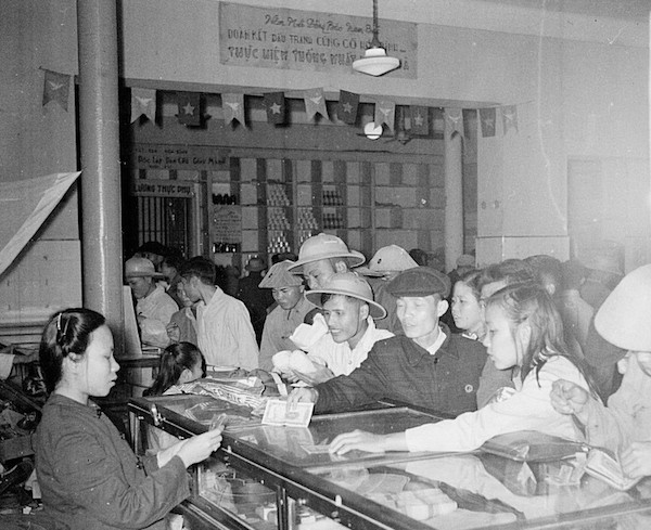 Rưng rưng sống lại một thời đã qua với ‘Thương nhớ thời bao cấp’ ảnh 1