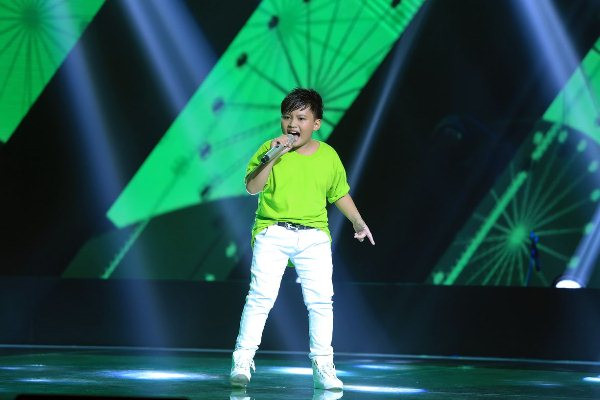 Giọng opera của cô bé Việt kiều “đốn tim” bốn huấn luyện viên ảnh 6