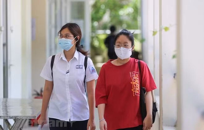 Thi tốt nghiệp THPT: Vật dụng của học sinh phải cách phòng thi 25m ảnh 1