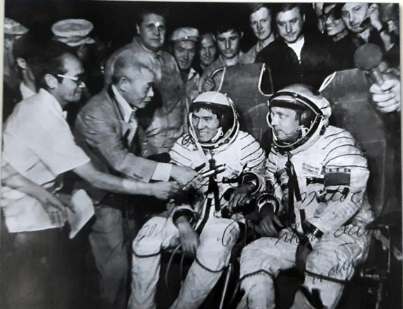 Sách về anh hùng Phạm Tuân có nhiều tài liệu lần đầu được công bố ảnh 2