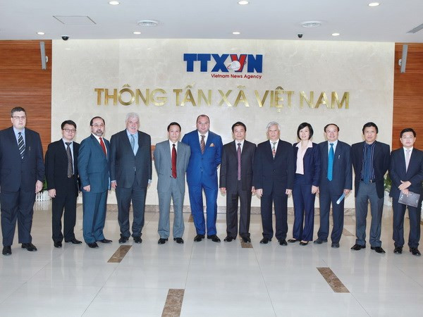 Nhà báo Nga Yury Denisovich: Hạnh phúc vì được công tác tại Việt Nam ảnh 3