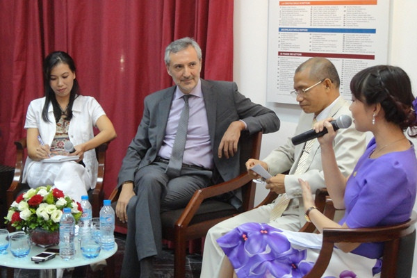 Sách giấy và sách điện tử: Sẽ song hành trên thị trường xuất bản? ảnh 1