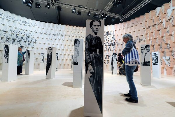 Sách giấy và sách điện tử: Sẽ song hành trên thị trường xuất bản? ảnh 2