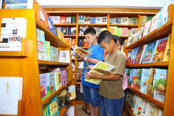 Gần 2.000 cuốn sách được giảm giá 50% tại Hội sách mùa Xuân ảnh 1