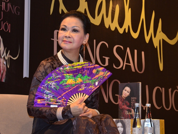 Danh ca Khánh Ly và câu chuyện “Đằng sau những nụ cười" ảnh 3