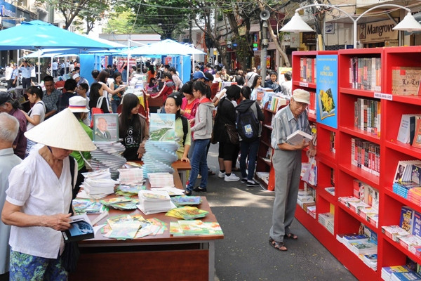 Sách mới của Tony Buổi Sáng tiếp tục gây “sốt” ngay khi mới ra mắt ảnh 1