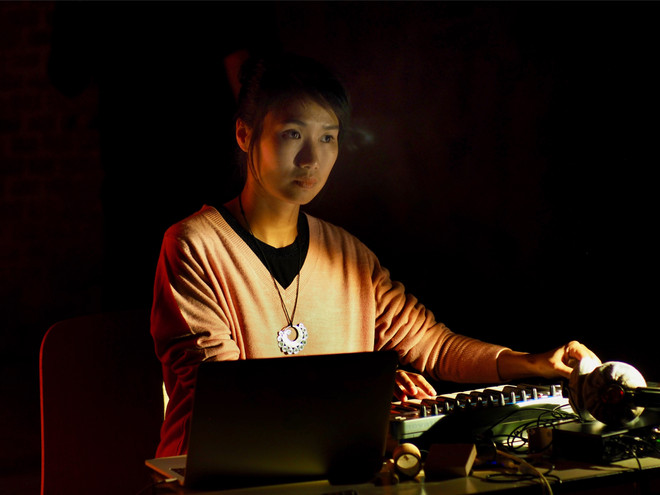 Lần đầu tiên nhạc truyền thống Việt Nam hòa cùng vũ điệu Ghana ảnh 1