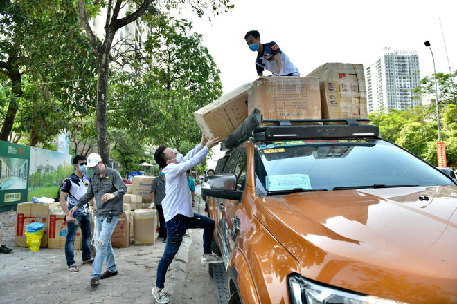 Dịch bệnh phức tạp, nhiều nghệ sỹ gửi quà ủng hộ Bắc Ninh, Bắc Giang ảnh 2