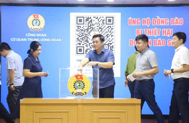ung ho 2.jpg