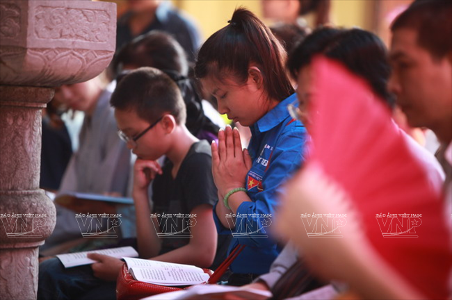 Câu chuyện đốt vàng mã mùa Vu Lan từ góc nhìn Phật giáo ảnh 1