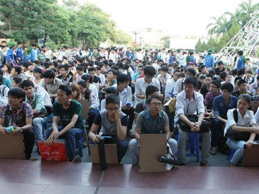 Đề xuất bỏ điểm sàn, thay tiêu chí xét tuyển đại học ảnh 1