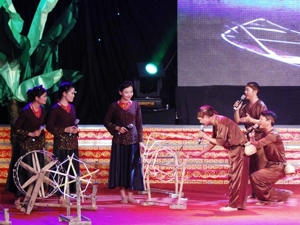 “Cần giám sát chặt chẽ việc bảo tồn di sản dân ca Ví, Giặm” ảnh 1