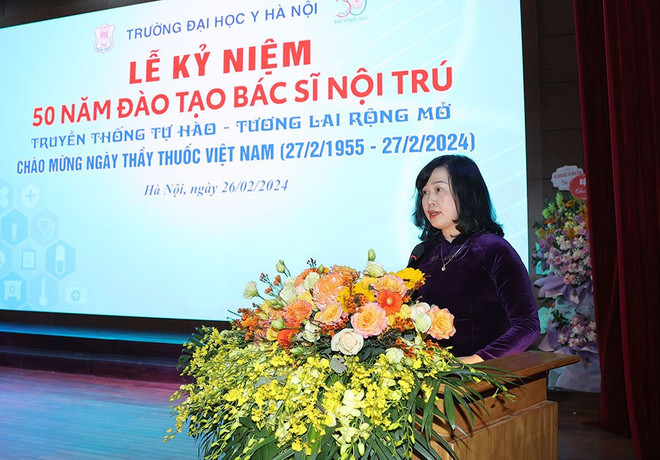 Bộ trưởng Bộ Y tế Đào Hồng Lan phát biểu tại buổi lễ. (Ảnh: PV/Vietnam+) 7621cc5bdeb773e92aa6.jpg