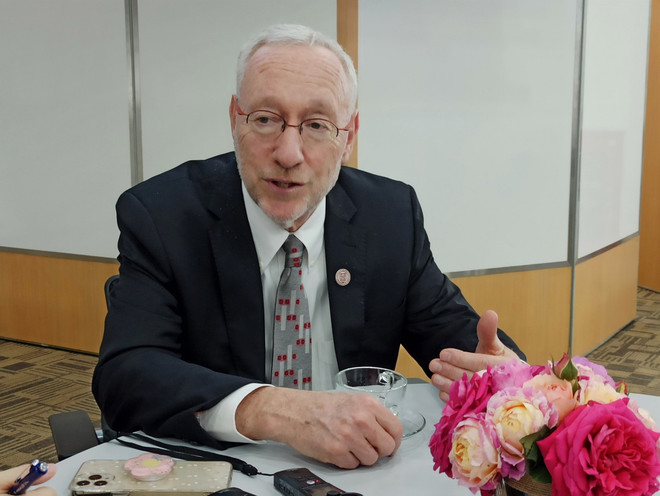 Giáo sư Michael I. Kotlikoff: ChatGPT đặt ra vấn đề liêm chính học tập ảnh 1