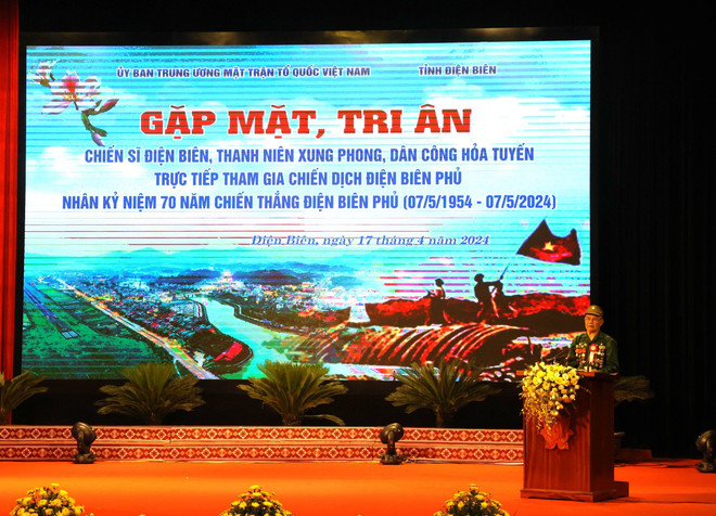 Ông Bùi Kim Điều phát biểu tại cuộc gặp mặt, tri ân. (Ảnh: Minh Anh/Vietnam+) buikimdieu.jpg
