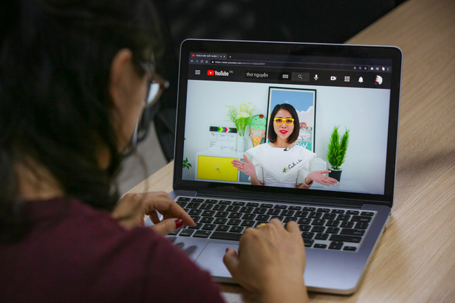 Canh cánh nỗi lo con trẻ bị 'đầu độc,' phơi bày mặt trái mạng xã hội ảnh 1