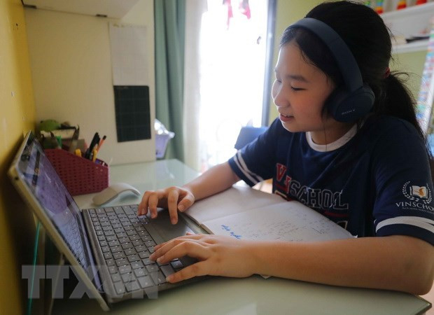 Trường đầu tiên tổ chức thi cuối học kỳ II trực tuyến vì dịch COVID-19 ảnh 1