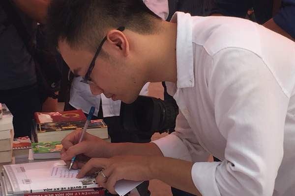 Lần đầu tiên tổ chức ngày hội trao đổi sách với chủ đề “Đi và đọc” ảnh 2