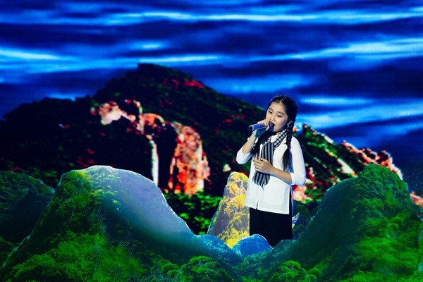 Học trò của “chị Tư” Cẩm Ly giả gái “thôi miên” khán giả ảnh 5