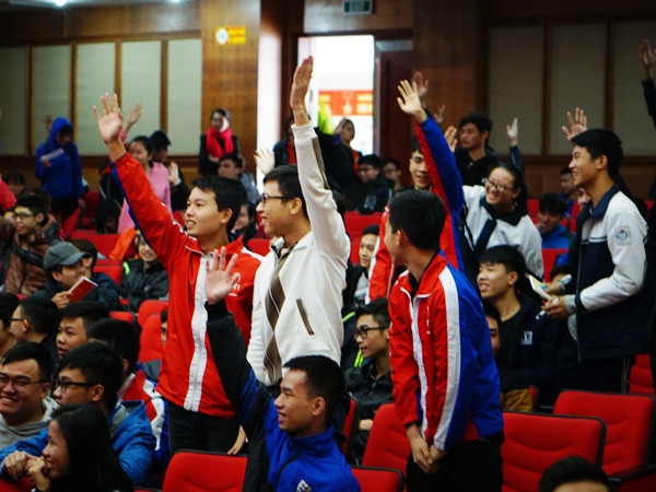 CEO FPT Software chia sẻ bí quyết thành công với sinh viên công nghệ ảnh 2