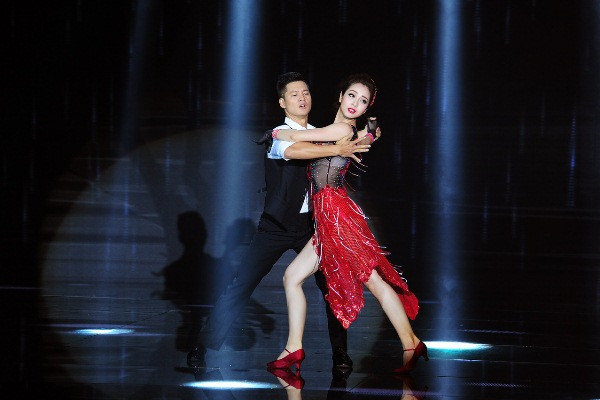 Cặp đôi hoàn hảo: Quốc Đại-Vân Trang thắng lớn “Đêm dạ vũ” ảnh 3