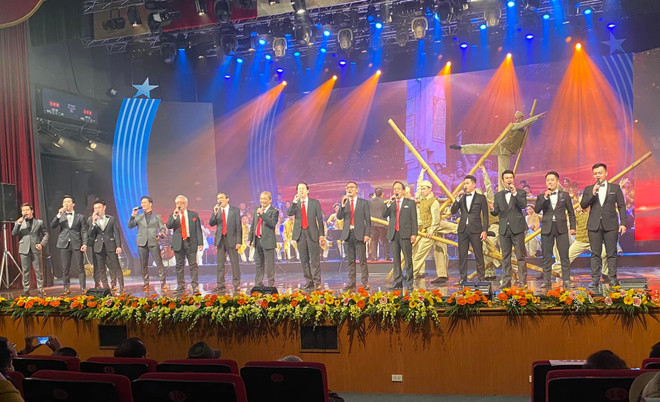 70 năm Nhà hát Ca Múa Nhạc Việt Nam: 'Những cánh chim không mỏi' ảnh 1