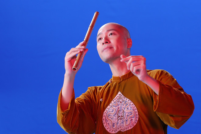 Kết hợp xẩm và cello, Tân Nhàn khoác áo mới cho âm nhạc cổ truyền ảnh 1