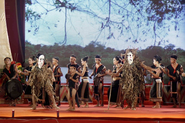 Nghệ sỹ Anh Tú đưa sử thi Tây Nguyên lên sân khấu Thủ đô ảnh 1