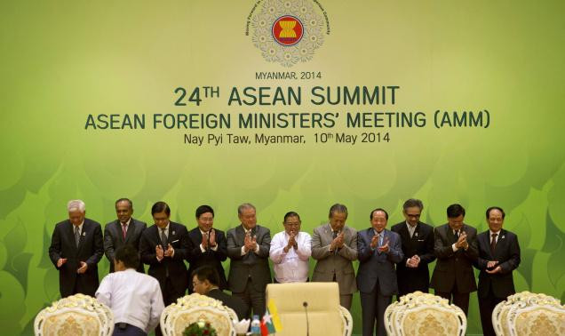 Các ngoại trưởng ASEAN quan ngại tình hình ở Biển Đông ảnh 1