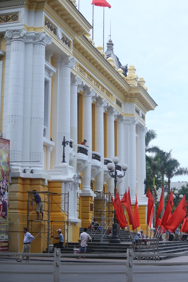 Nhà hát Lớn Hà Nội: “Màu áo” mới và nỗi lo về sự biến dạng di tích ảnh 3