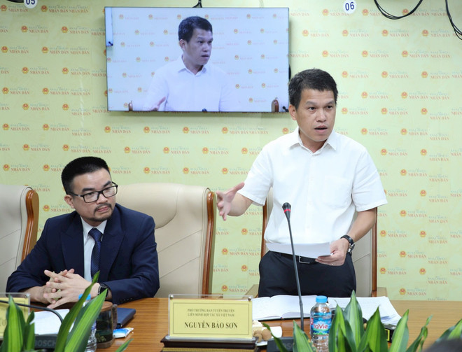 Phó Trưởng Ban Tuyên truyền, Liên minh Hợp tác xã Việt Nam Nguyễn Bảo Sơn phát biểu tại buổi toạ đàm. toa-dam-hop-tac-xa.jpg