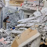 Ngôi nhà bị phá hủy sau cuộc không kích của Israel xuống Tayr Debba, miền Nam Liban ngày 7/11/2025. (Ảnh: THX/TTXVN)