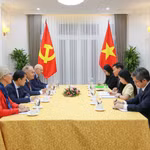 Ông Nguyễn Mạnh Cường, Ủy viên Trung ương Đảng, Phó Bí thư Thường trực Đảng ủy, Thứ trưởng Bộ Ngoại giao đã hội đàm với ông Thurmer Gyula, Chủ tịch Đảng Công nhân Hungary. (Ảnh: Bộ Ngoại giao)