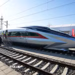 Tàu cao tốc nhanh nhất thế giới CR450, có tốc độ 453km/h, tại Bắc Kinh, Trung Quốc. (Ảnh: THX/TTXVN)