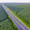 Phương tiện lưu thông trên tuyến cao tốc Thành phố Hồ Chí Minh - Long Thành - Dầu Giây. (Ảnh: PV/Vietnam+)