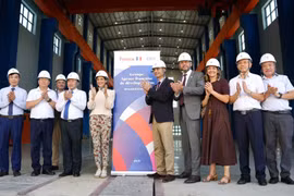 Bộ trưởng Pháp thăm dự án AFD tại Hòa Bình, thúc đẩy hợp tác phát triển bền vững