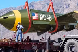 Mỹ tính dùng bom công phá lớn nhằm vào các cơ sở của Iran 