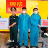 Bí thư Tỉnh ủy Ninh Bình Trần Huy Tuấn và Trung tướng Lương Văn Kiểm, Tư lệnh Quân khu 3 tặng quà động viên lực lượng chuyên môn thực hiện nhiệm vụ tại Nghĩa trang liệt sĩ xã Yên Mô. Ảnh: TTXVN phátĐồng chí Bí thư Tỉnh ủy Ninh Bình Trần Huy Tuấn và Trung tướng Lương Văn Kiểm, Tư lệnh Quân khu 3 tặng quà động viên lực lượng chuyên môn thực hiện nhiệm vụ tại Nghĩa trang liệt sỹ xã Yên Mô. (Ảnh: TTXVN phát)