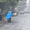 Các địa phương Bắc Bộ và từ Thanh Hóa đến Hà Tĩnh rà soát vùng nguy cơ, sẵn sàng sơ tán dân, bảo đảm an toàn trước mưa lớn. (Ảnh: Trung Tuyến/TTXVN)
