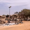 Cảnh tàn phá khi các tay súng tấn công và phóng hỏa ở khu vực Woro và Nuku ở bang Kwara, Nigeria ngày 5/2/2026. (Ảnh: Anadolu Agency/TTXVN)