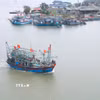 Tàu cá công suất lớn đang vào cửa biển Lạch Quèn (xã Quỳnh Phú, tỉnh Nghệ An). (Ảnh: Xuân Tiến/TTXVN)